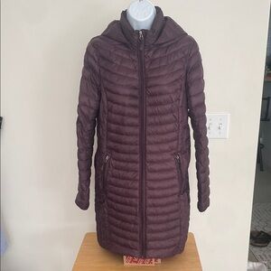 Heat keep Women's Down Puffer Hooded Jacket - Plum Size Medium